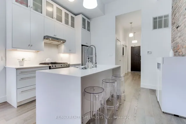 Additional image 8 of 1842 Queen St Unit 204