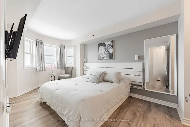 Additional image 10 of 760 Lawrence Ave Unit 15