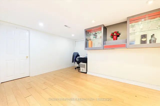 Additional image 22 of 53 Applefield Dr