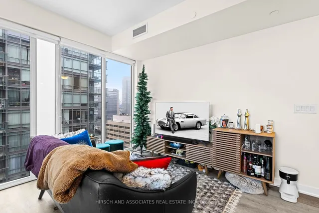 Additional image 9 of 17 Dundonald St Unit 1505