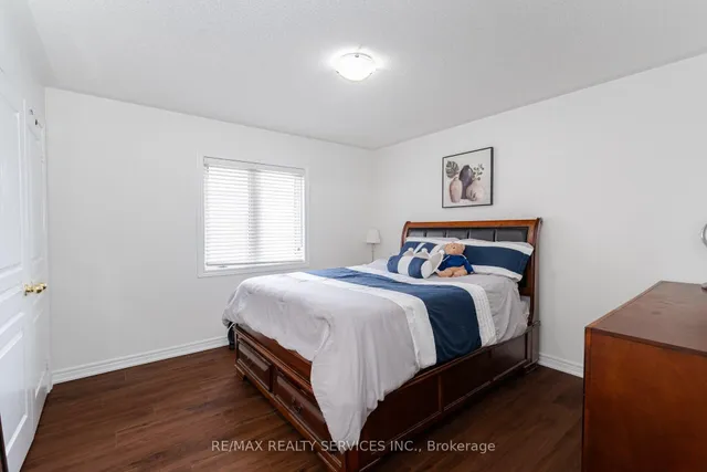 Additional image 37 of 71 Vanderpool Cres
