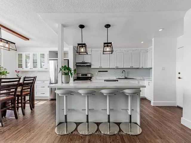 Additional image 4 of 541 Blackthorn Ave Unit 206