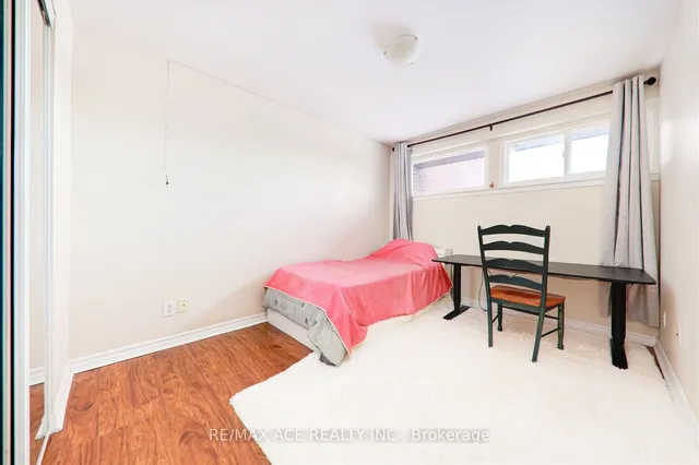 Additional image 22 of 811 Military Tr