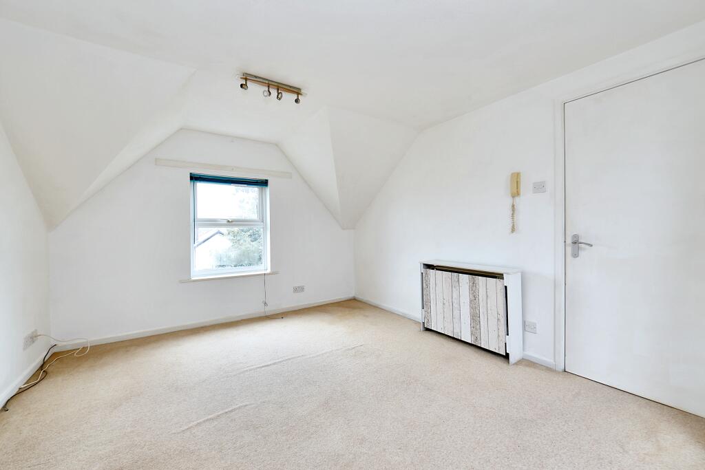 Additional image 2 of Flat 5, 1118 Evesham Road, Astwood Bank, Redditch, Worcestershire, B96 6EA