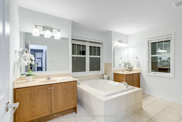 Additional image 24 of 864 Bessy Tr