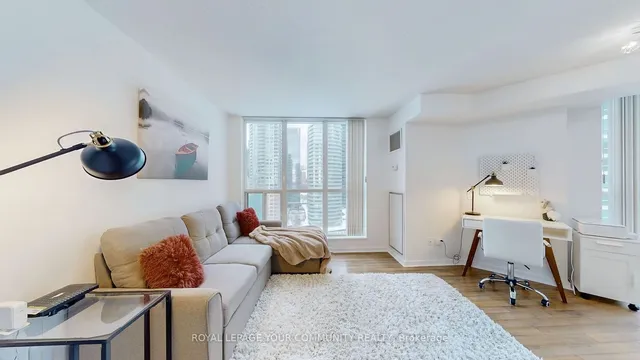 Additional image 3 of 208 Queens Quay Unit 1813