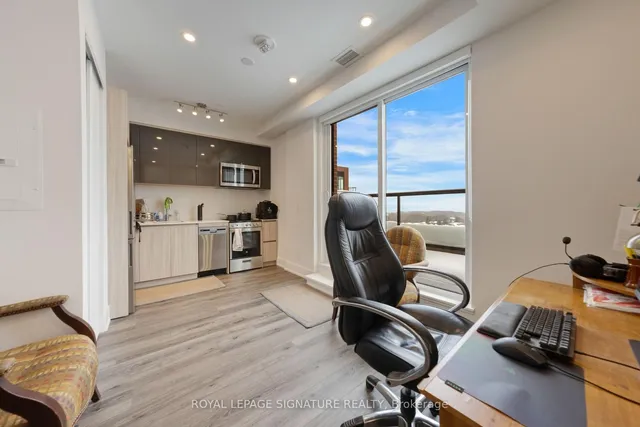 Additional image 8 of 3100 Keele St Unit 1214