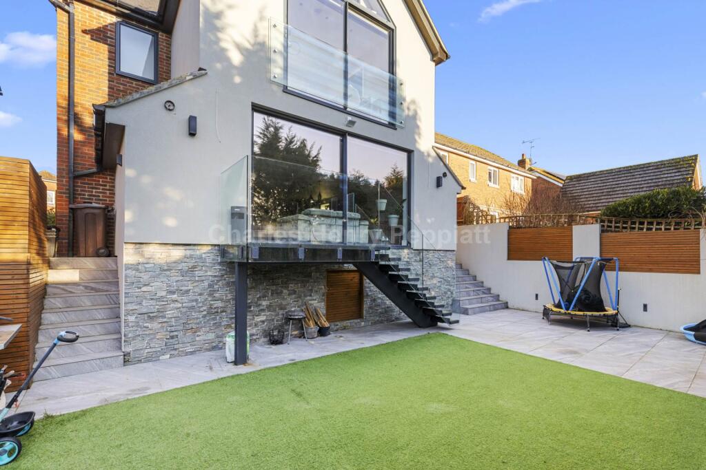 Additional image 28 of Nimrod Close, St Albans, AL4