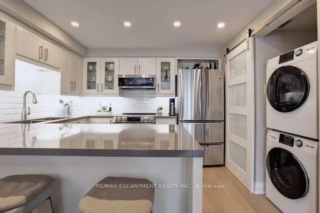 Additional image 7 of 2210 Lakeshore Rd Unit 504