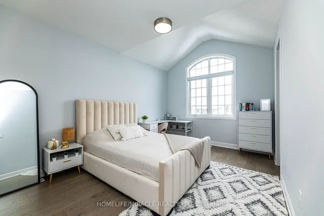 Additional image 40 of 1428 Ford Strathy Cres