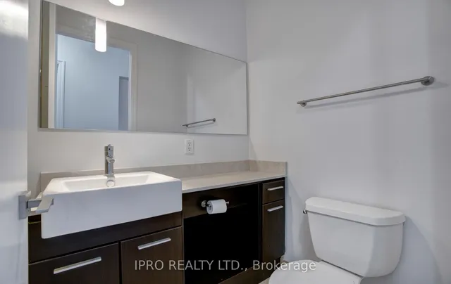 Additional image 8 of 770 Bay St Unit PH201