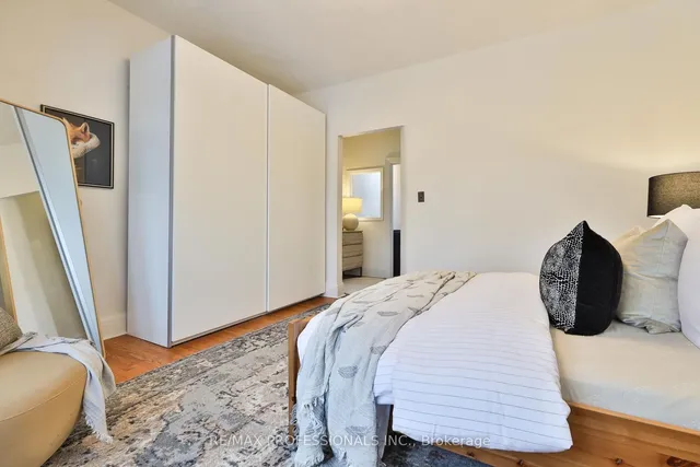 Additional image 17 of 253 Howland Ave