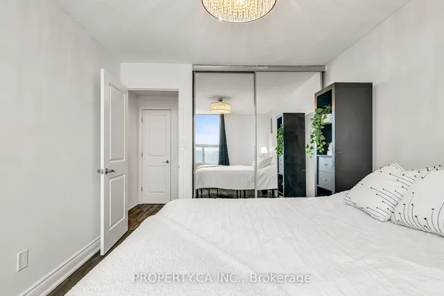 Additional image 12 of 20 Edgecliff Gfwy Unit 1112