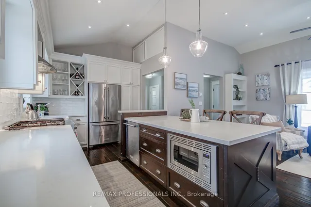 Additional image 16 of 57 Odessa Ave