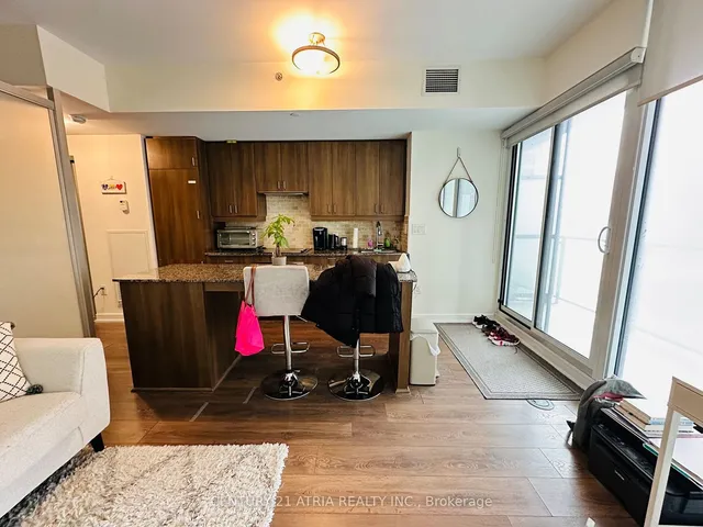 Additional image 4 of 426 University Ave Unit 1807