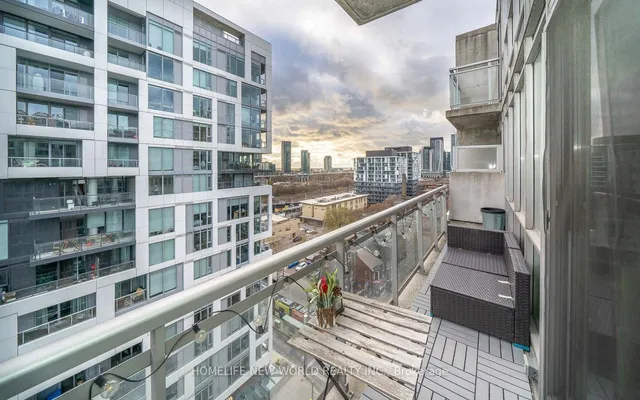 Additional image 13 of 38 Niagara St Unit PH03