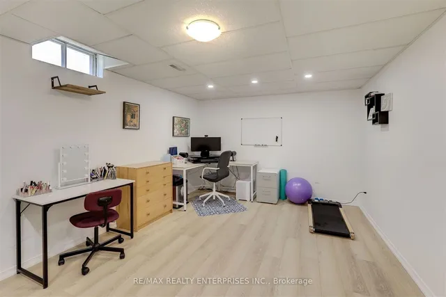 Additional image 21 of 1102 Stephenson Dr