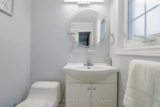 Additional image 30 of 29 Flowertown Ave