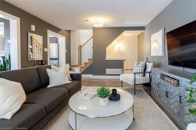 Additional image 3 of 894 Brassard Cir