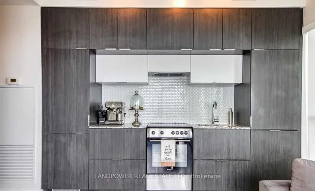 Additional image 6 of 159 Dundas St Unit 4005