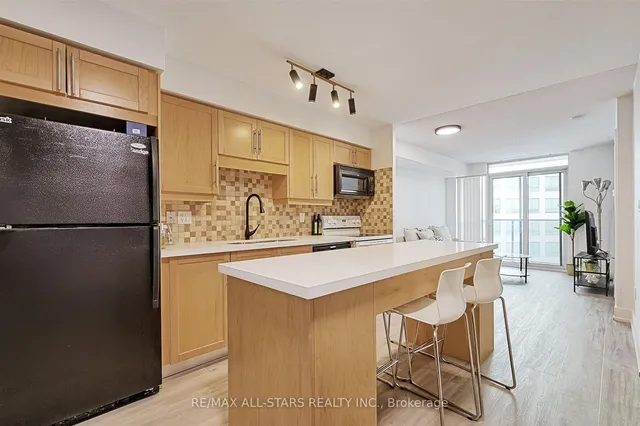 Additional image 2 of 20 Blue Jays Way Unit 1008