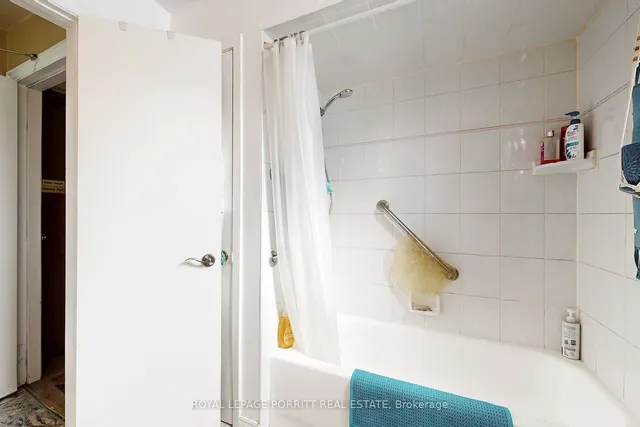 Additional image 22 of 15 Muskoka Ave