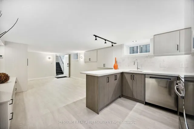 Additional image 39 of 27 Glen Elm Ave