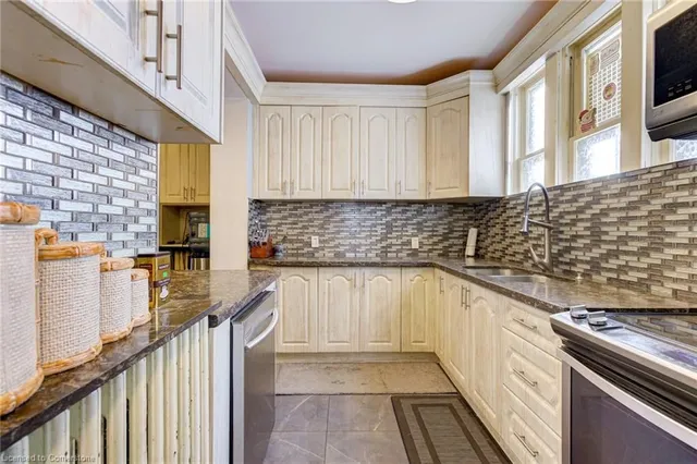 Additional image 22 of 59 Irvin St