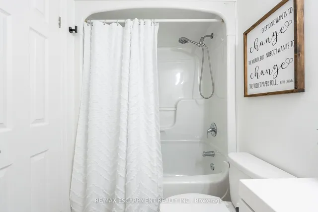 Additional image 13 of 2010 Cleaver Ave Unit 109