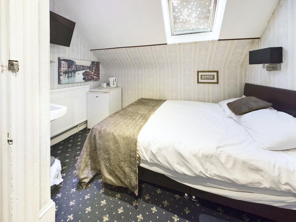 Additional image 18 of Great Western Road, Aberdeen, Aberdeenshire