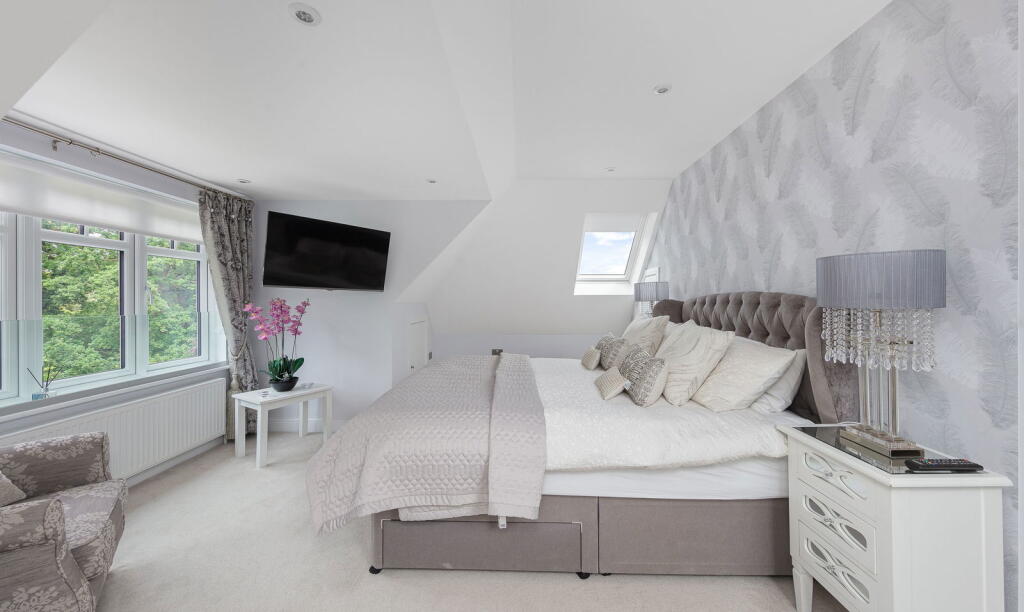 Additional image 28 of Hayes Chase, West Wickham, BR4