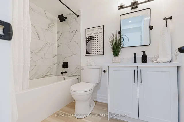 Additional image 16 of 16 Laidlaw St Unit 909