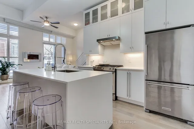 Additional image 16 of 1842 Queen St Unit 204