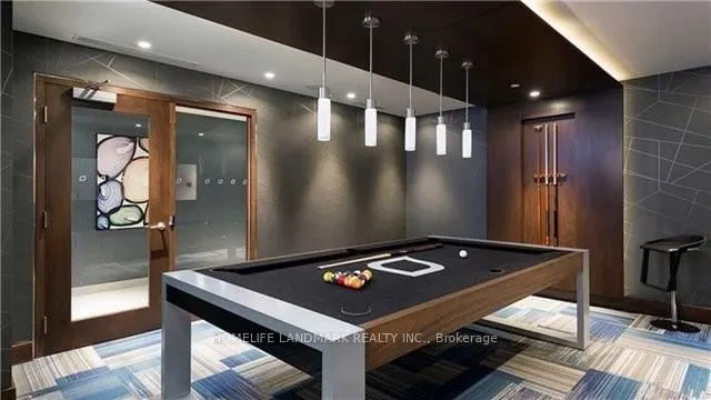 Additional image 14 of 255 Village Green Sq Unit 2804