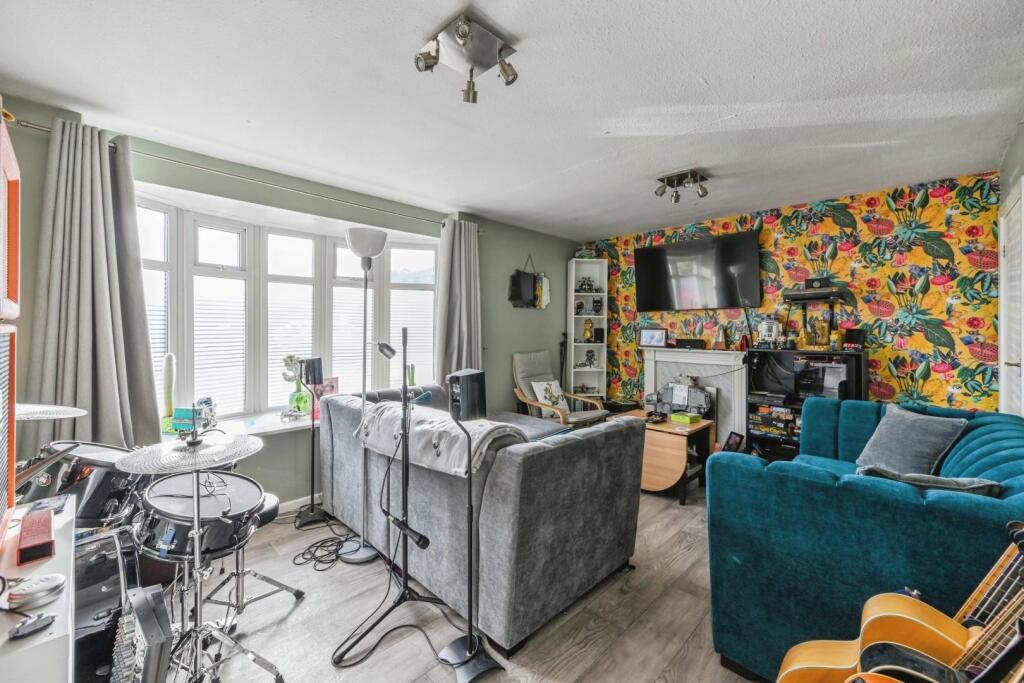 Additional image 4 of 42, Roach, Tamworth