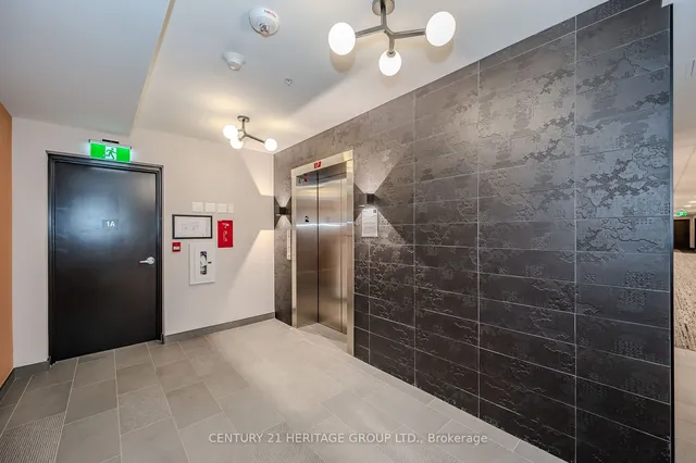 Additional image 9 of 741 King St Unit 703