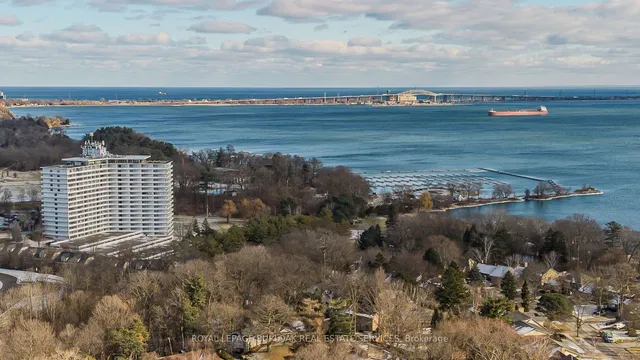 Additional image 4 of 154 Hendrie Ave