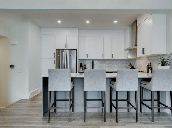 Additional image 3 of 310 E Crestridge Cmn SW, Calgary, AB T3B 6J5