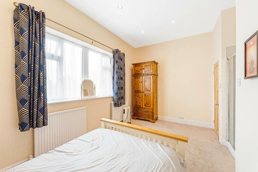 Additional image 23 of Woodland Road, South Ward - Grand Property!