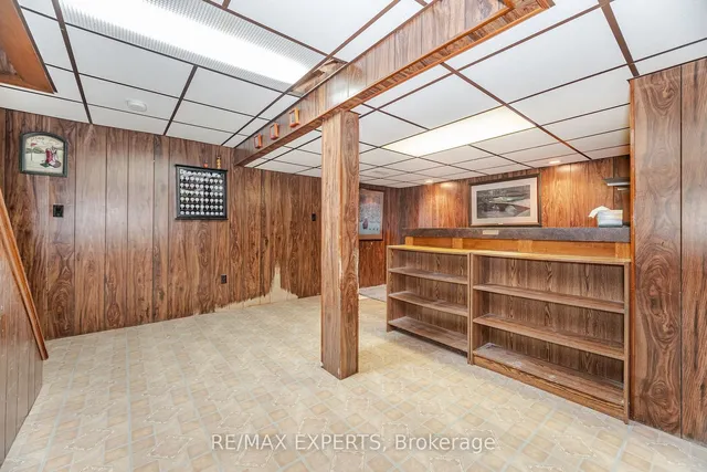 Additional image 30 of 28 Traverston Crt