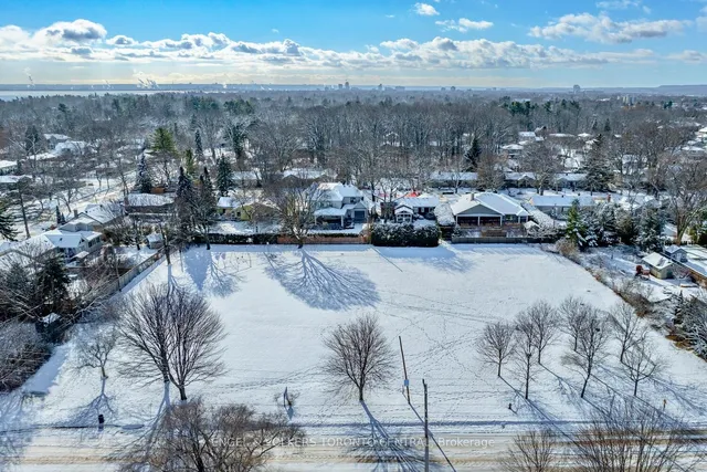 Additional image 39 of 319 Henderson Rd