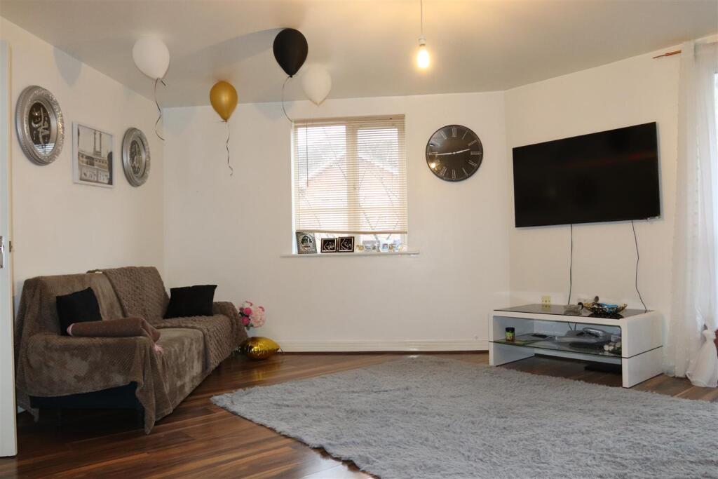 Additional image 6 of The Moorings, Hockley