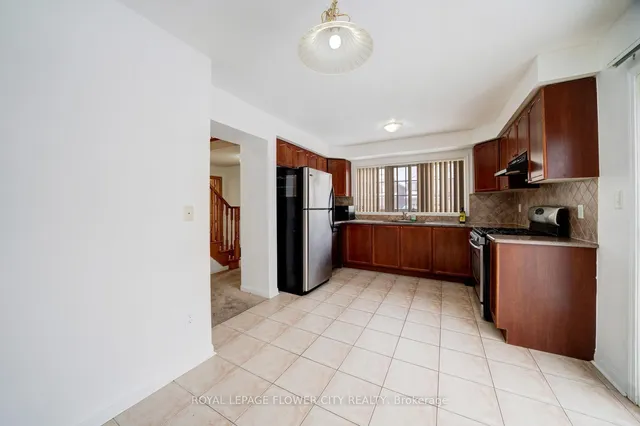 Additional image 13 of 1 Bayridge Dr