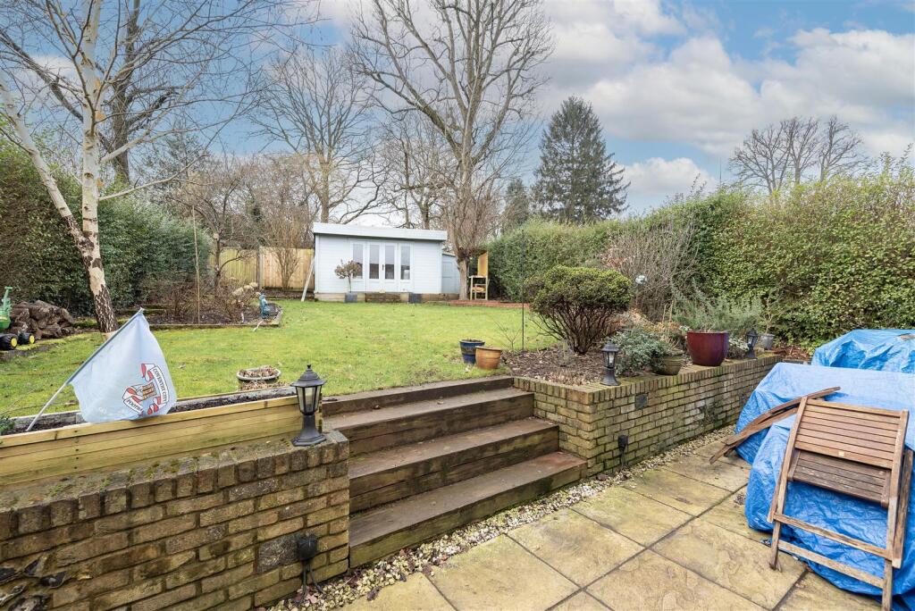 Additional image 12 of Park Rise, Harpenden