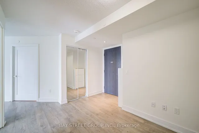 Additional image 18 of 7 Mabelle Ave Unit 2703