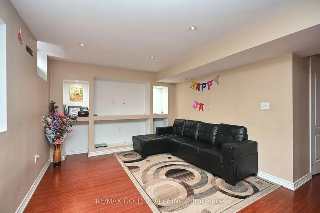 Additional image 38 of 154 Father Tobin Rd