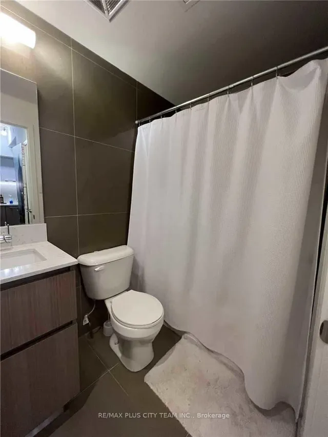 Additional image 7 of 30 Baseball Pl Unit 810