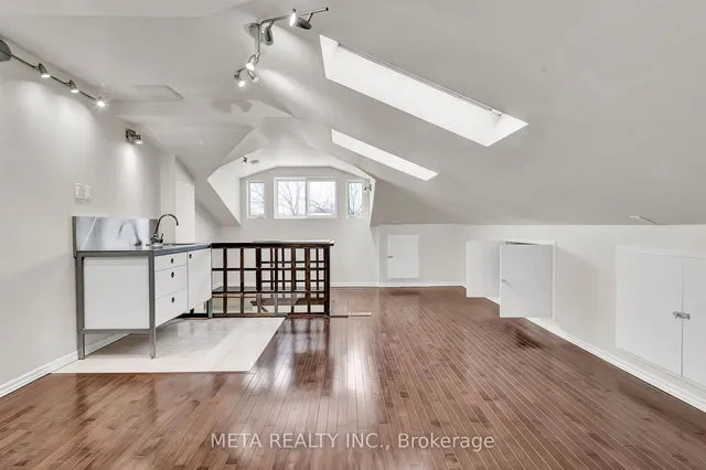 Additional image 28 of 45 Combermere Dr