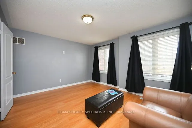 Additional image 31 of 5 SUMMERSHADE St
