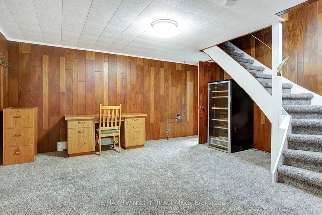 Additional image 33 of 28 Upper Canada Pl